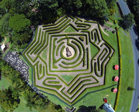 Bellingham Maze - Accommodation Newcastle 1