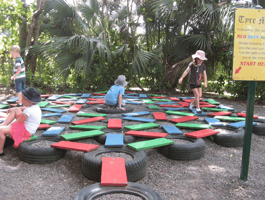 Bellingham Maze - Accommodation Newcastle 5