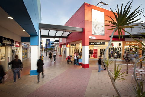 Harbour Town Adelaide - Accommodation Newcastle 3