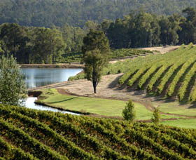 Brookhampton Estate - Accommodation Newcastle 0