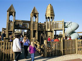 Jubilee Park Adventure Playground - Accommodation Newcastle 0