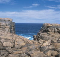 The Gap and Natural Bridge - Accommodation Newcastle