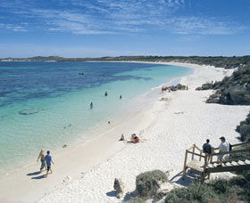 Salmon Bay - Accommodation Newcastle 0