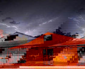 Red Dirt Photographic Gallery - Accommodation Newcastle 0