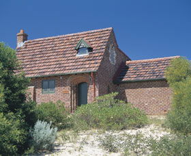 The Hermitage - Accommodation Newcastle 0