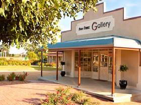 Peter Franz Fine Art Gallery - Accommodation Newcastle 0