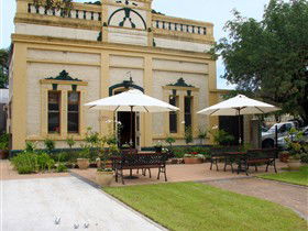 Williamstown SA Accommodation Newcastle