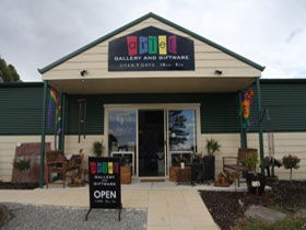Artel Gallery And Giftware - Accommodation Newcastle 0