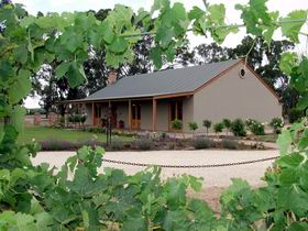 VineCrest Fine Barossa Wine - Accommodation Newcastle 0