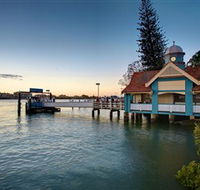 Oxford Street Bulimba - Accommodation Newcastle