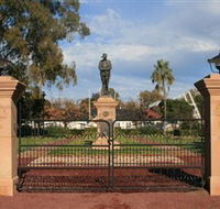 Dalby War Memorial and Gates - Accommodation Newcastle