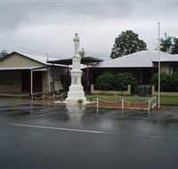 Finch Hatton War Memorial - Accommodation Newcastle