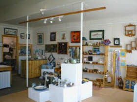 Great Alpine Gallery - Accommodation Newcastle 0