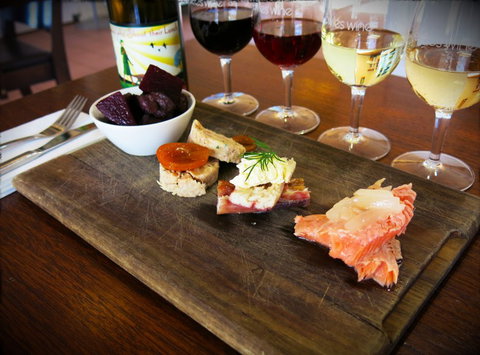 Fowles Wine - Accommodation Newcastle 1