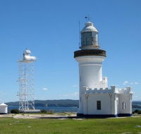 Point Perpendicular Lighthouse and Lookout - Accommodation Newcastle