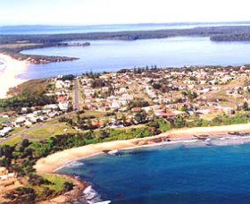 Oceans Mirror Gifts - Accommodation Newcastle 0