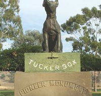The Dog on the Tucker Box - Accommodation Newcastle