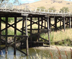Historic Bridges Of Gundagai - Accommodation Newcastle 2