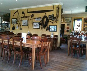 The Beekeepers Inn - Accommodation Newcastle 0