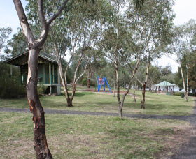Lake Inverell Reserve - Accommodation Newcastle 1