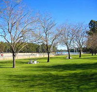 Lock 10 and Weir - Accommodation Newcastle