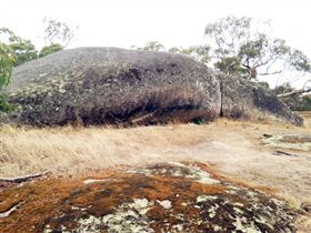Tolmer Rocks - Accommodation Newcastle 3