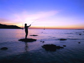 Fishing At Magnetic Island - Accommodation Newcastle 0