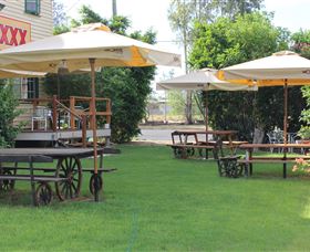 Francis Hotel Thallon - Accommodation Newcastle 1