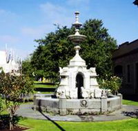Cave Gardens - Accommodation Newcastle