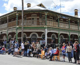 Mirrool Royal Hotel - Accommodation Newcastle 0