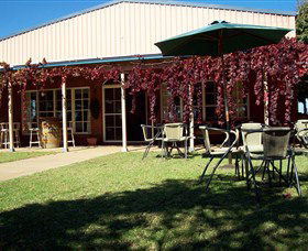 Red Earth Estate Vineyard - Accommodation Newcastle 1