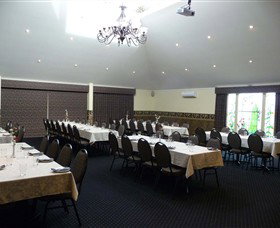 The Tangled Maze & Mistydowns Nursery - Accommodation Newcastle 5