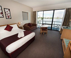 ClubMulwala - Accommodation Newcastle 6