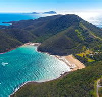 Basil Bay on Keswick Island - Accommodation Newcastle