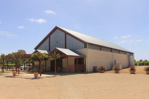Penley Estate - Accommodation Newcastle 6