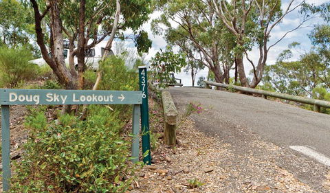 Doug Sky Lookout - Accommodation Newcastle 1