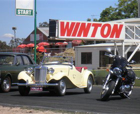 Rustik Cafe' Wine Bar - Accommodation Newcastle 4