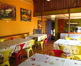 Cargo Road Wines - Accommodation Newcastle 3