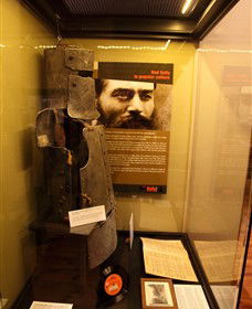 Ned Kelly Vault - Accommodation Newcastle 1