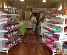 Taylors Sweets And Treats - Accommodation Newcastle 1