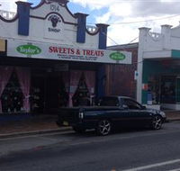 Taylors Sweets and Treats - Accommodation Newcastle