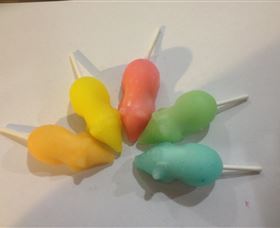 Taylors Sweets And Treats - Accommodation Newcastle 6