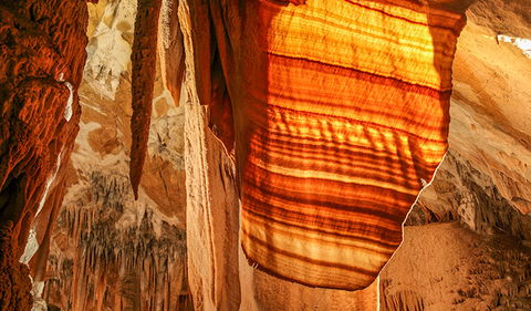 Junction Cave - Accommodation Newcastle 2