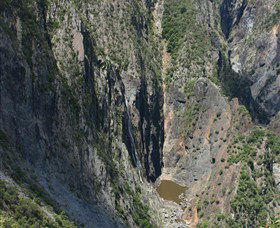 Wollomombi Falls - Accommodation Newcastle 2