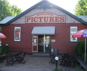 Huskisson Pictures - Accommodation Newcastle 0