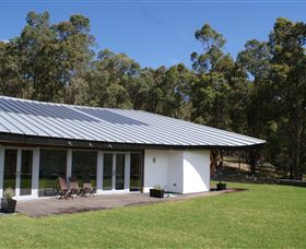 Barton Jones Wines - Accommodation Newcastle 3