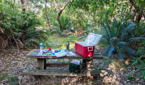 Broadwater Beach Picnic Area - Accommodation Newcastle 0