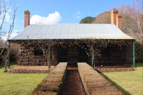 Mount Mitchell - Accommodation Newcastle 3
