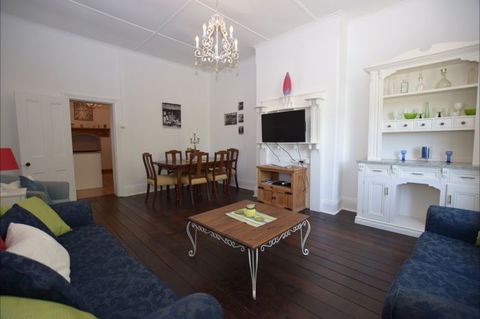 The Provincial - Accommodation Newcastle 3