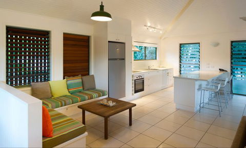 The Retreat Beach Houses - Accommodation Newcastle 1